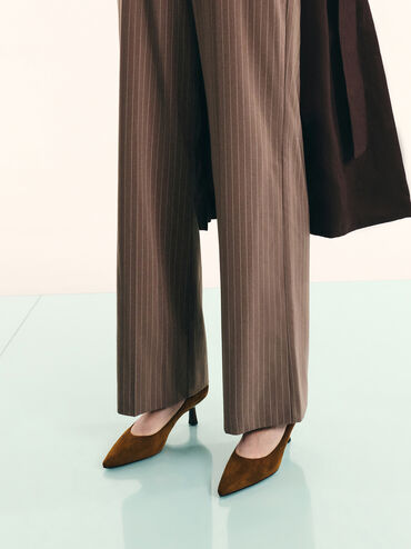 Sepatu Pumps Kitten Heel Pointed Emmy Textured, Cognac, hi-res