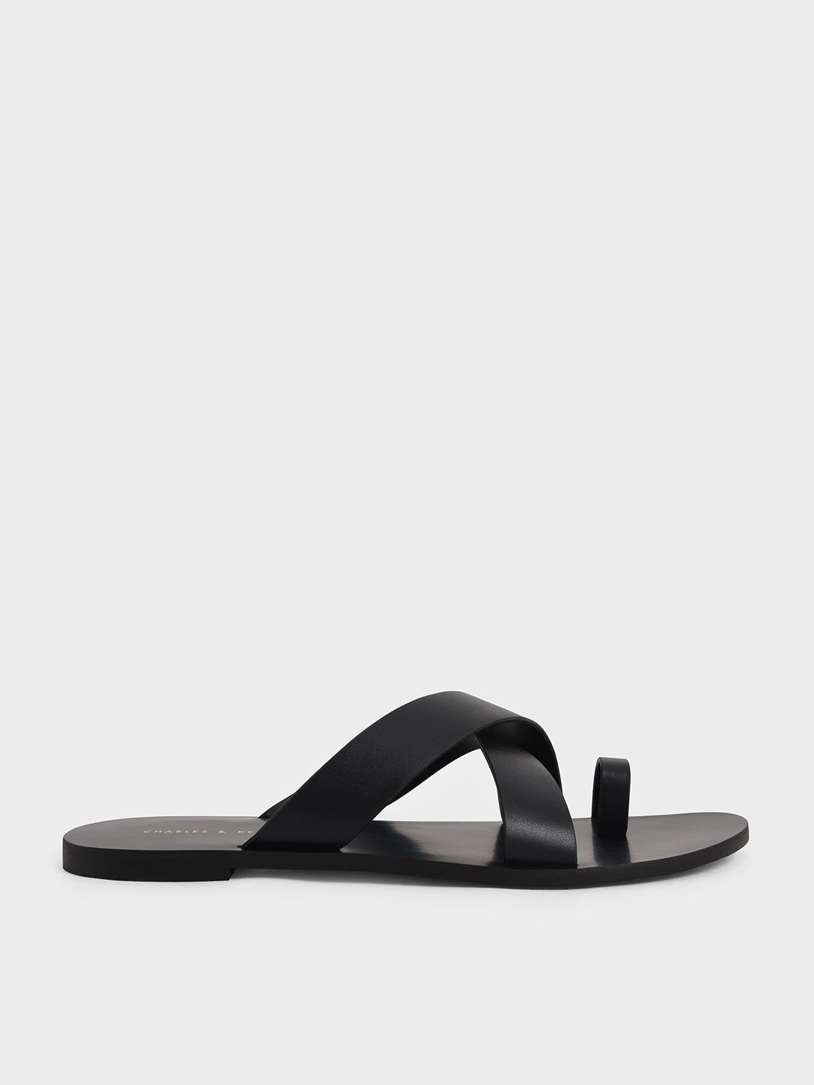 Sandal Flat Toe-Loop Crossover, Black, hi-res