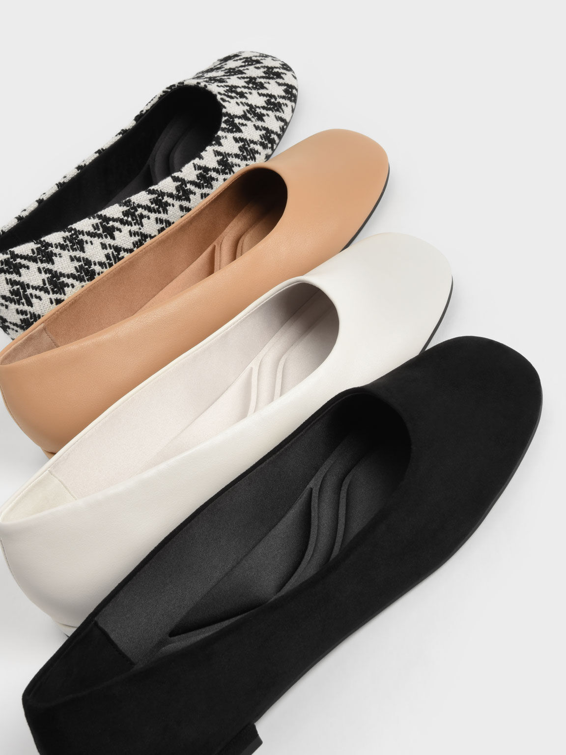 Sepatu Textured Round-Toe Ballerinas, Chalk, hi-res
