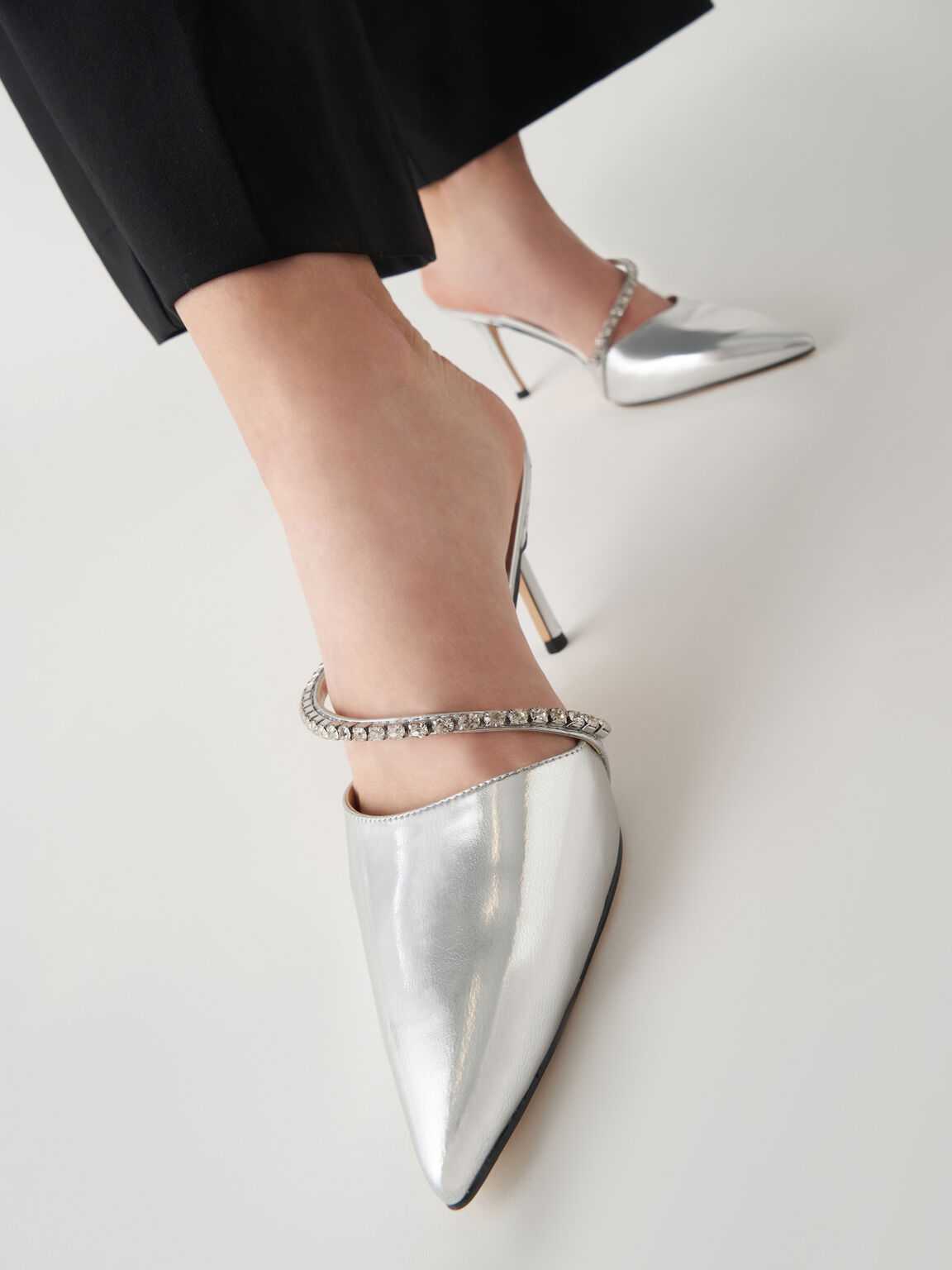 Sepatu Metallic Stiletto Gem-Encrusted, Silver, hi-res