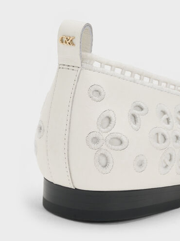 Sepatu Flats Ballet Embroidered Leather, White, hi-res