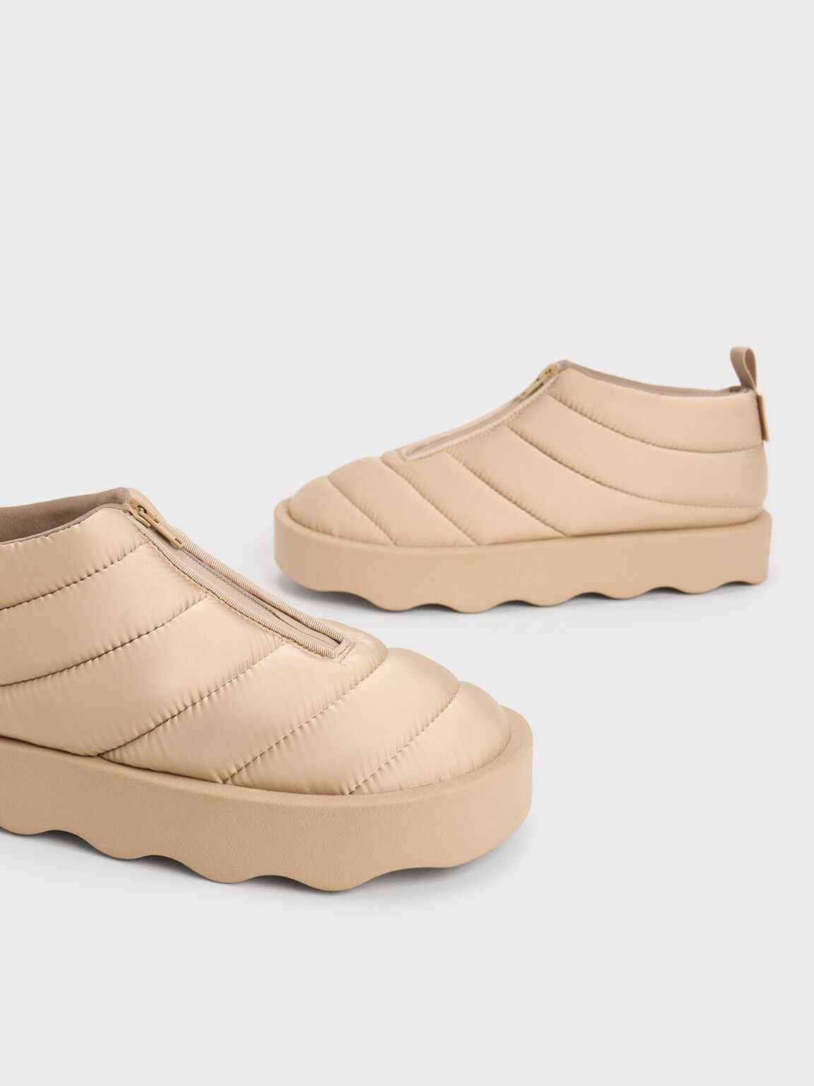 Sepatu Boots Zip-Up Puffy Nylon Panelled, Nude, hi-res