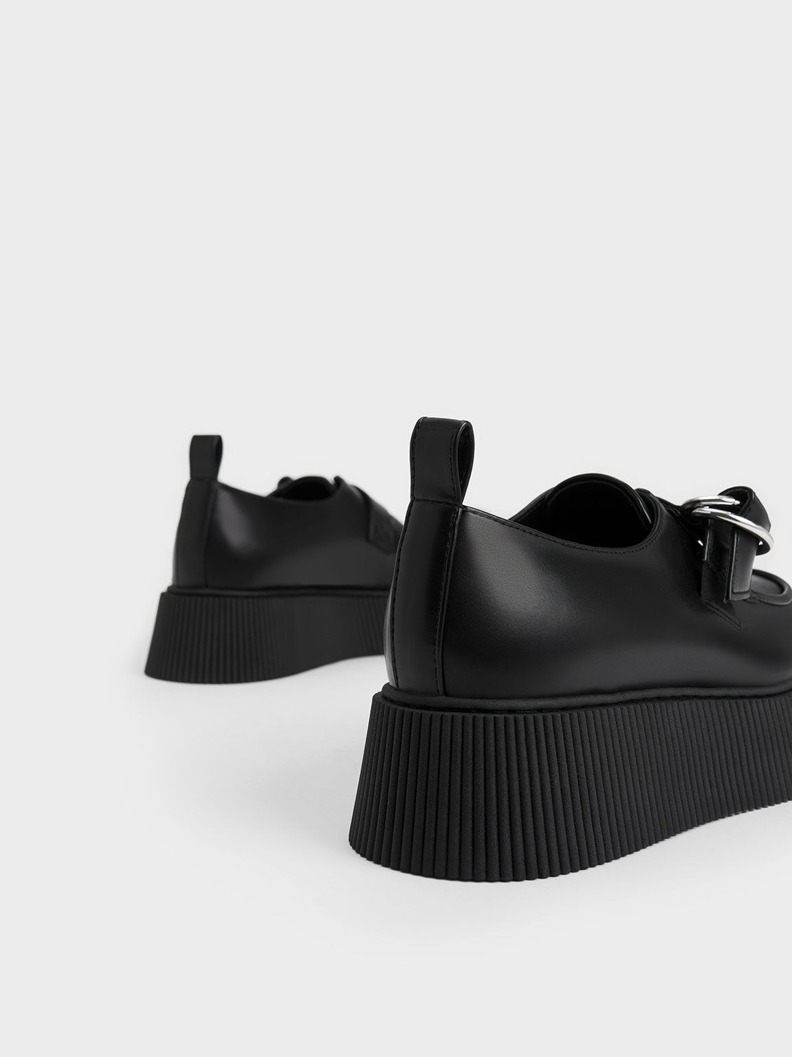 Sepatu Loafers Platform Buckled, Black, hi-res