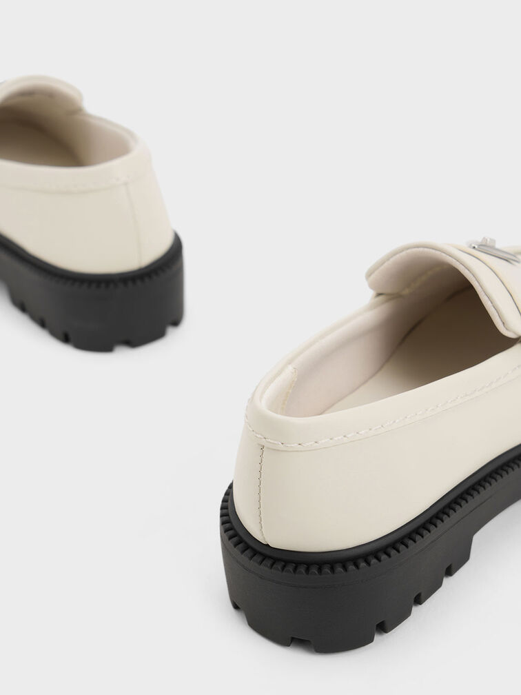 Sepatu Loafers Girls' Trice Metallic Accent, Chalk, hi-res