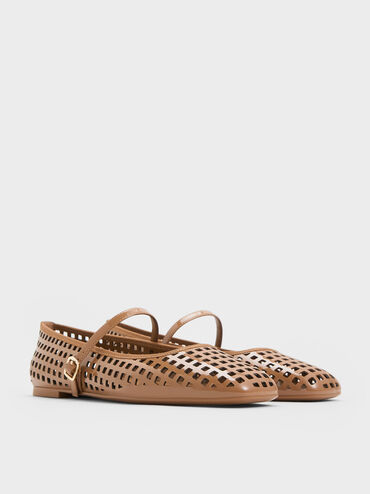 Sepatu Flats Mary Jane Patent Perforated, Caramel, hi-res