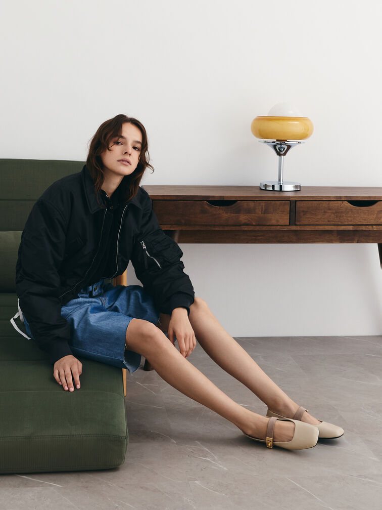 Sepatu Flats Mary Jane Metallic-Buckle Lando Two-Tone, Chalk, hi-res