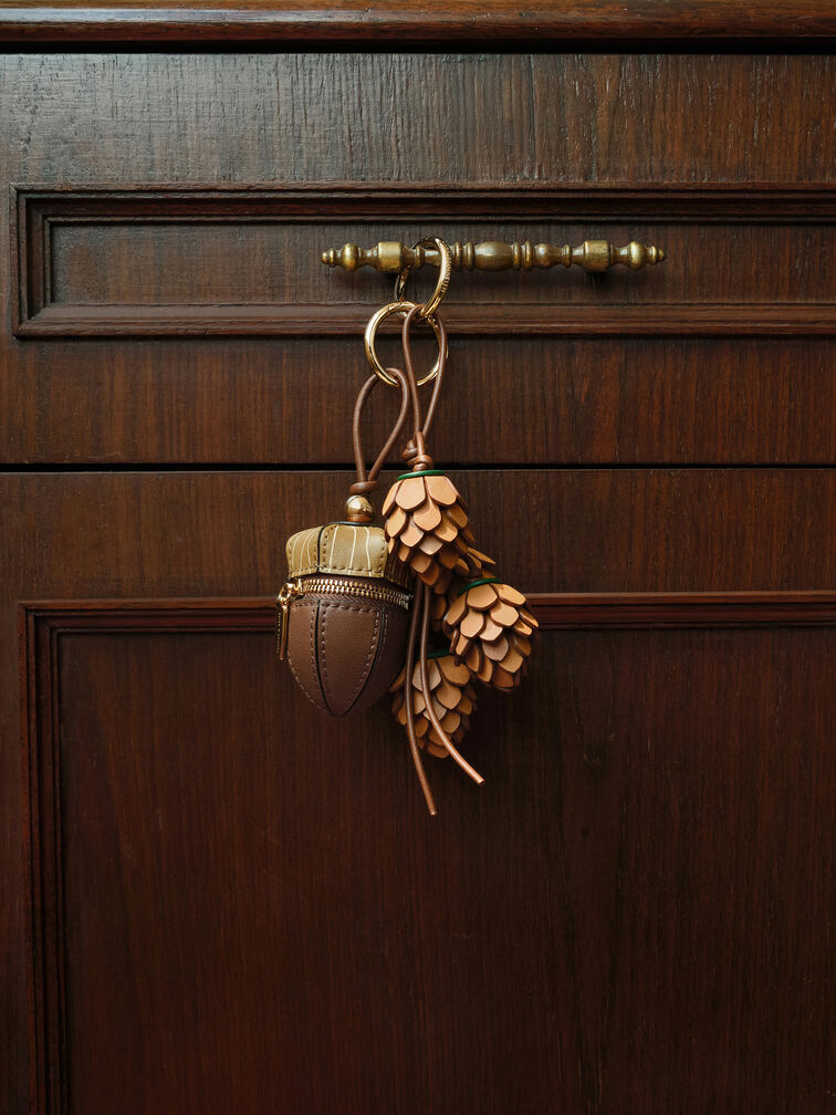 Charm Pinecone, Multi, hi-res