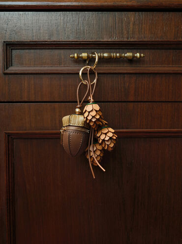 Charm Pinecone, Multi, hi-res