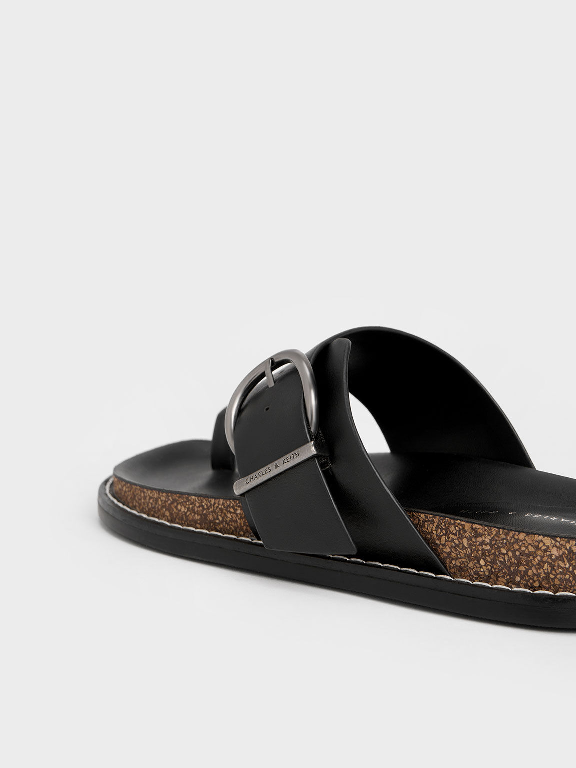 Sandal Toe-Ring Metallic Buckle, Black, hi-res