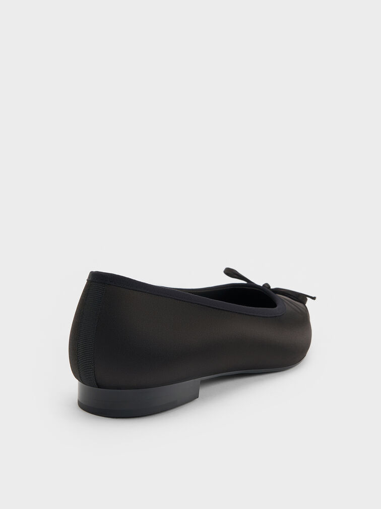 Sepatu Cap-Toe Briella Satin, Black Textured, hi-res