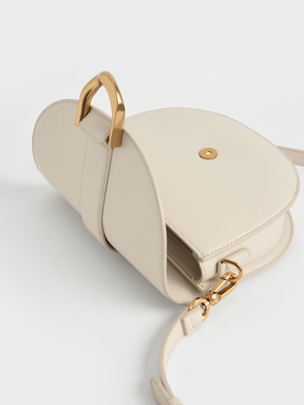 Charles and outlet keith saddle bag