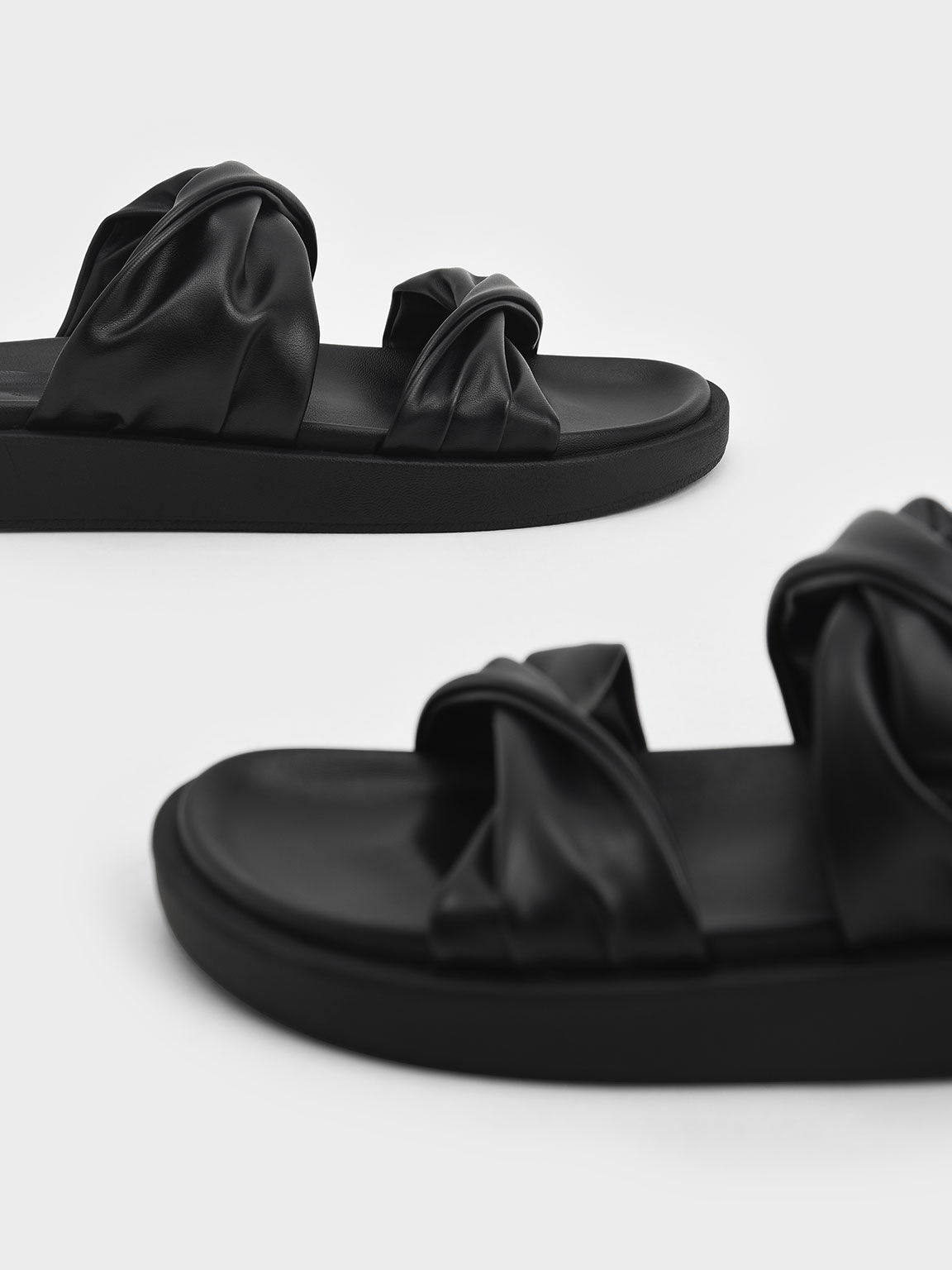 Sandal Slide Twist Strap Padded, Black, hi-res