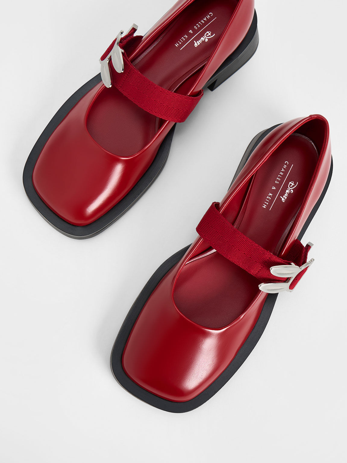 Sepatu Mary Janes Metallic Accent Judy Hopps, Red, hi-res