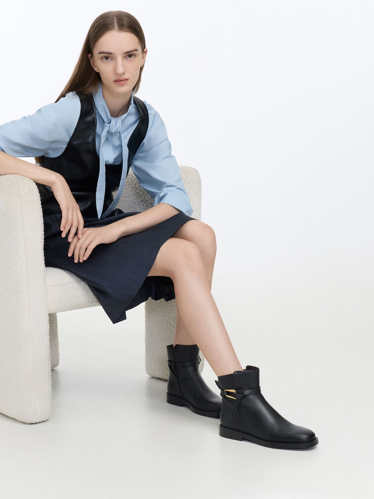 Sepatu Ankle Boots Daena Leather Metallic-Accent, Black, hi-res