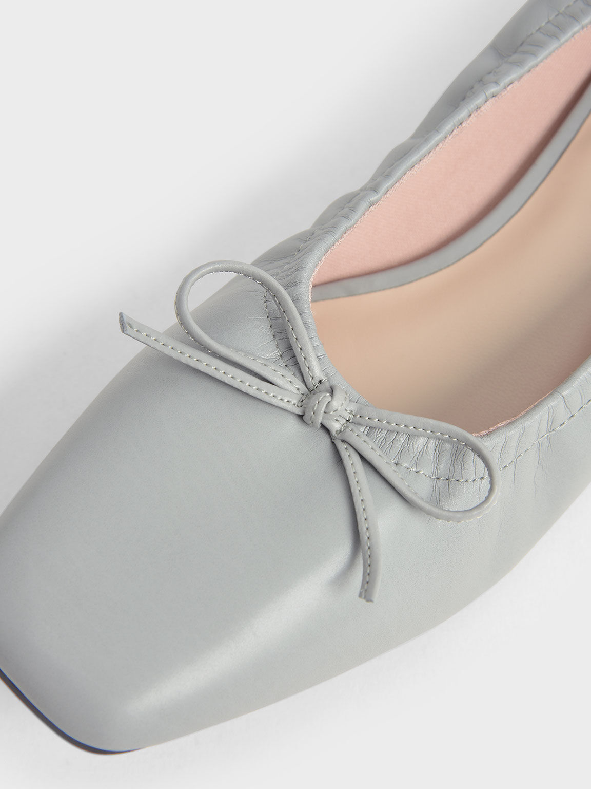 Sepatu Ballerina Bow-Tie Ruched Pumps, Grey, hi-res