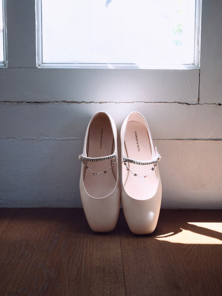 Sepatu Flats Mary Jane Charm Double-Chain, Pink, hi-res