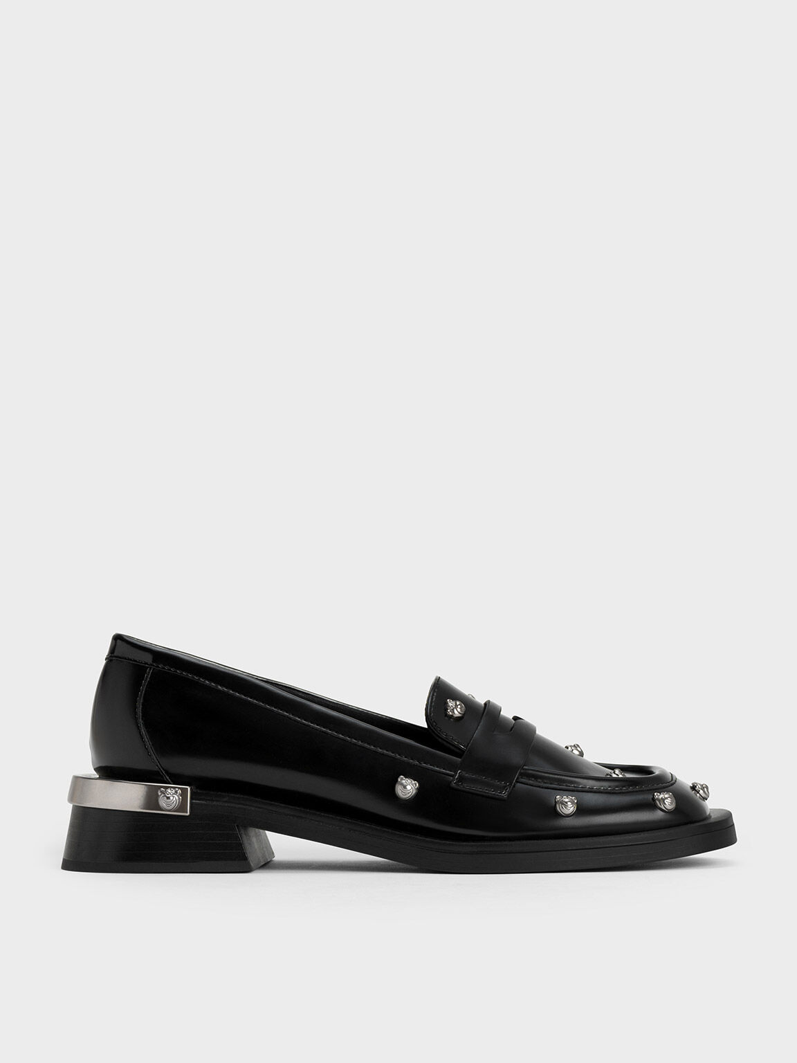 Sepatu Penny Loafers Studded Lotso, Black, hi-res
