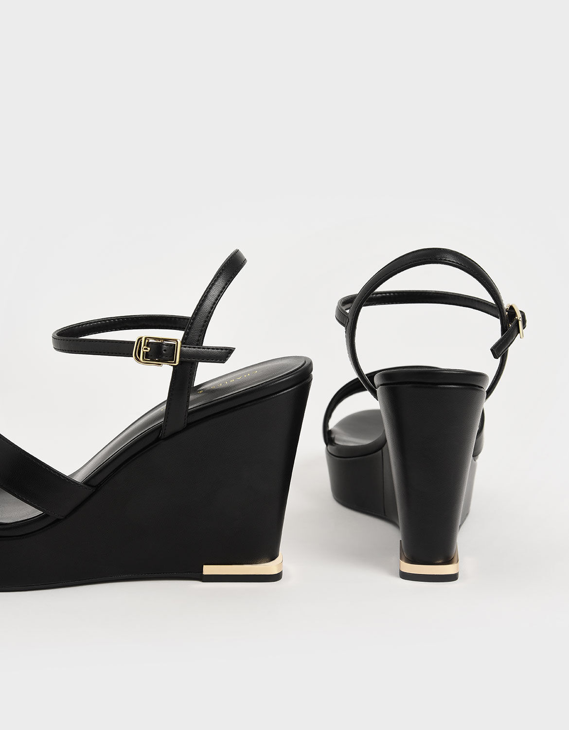 Black Sepatu Asymmetric Strap Platform 