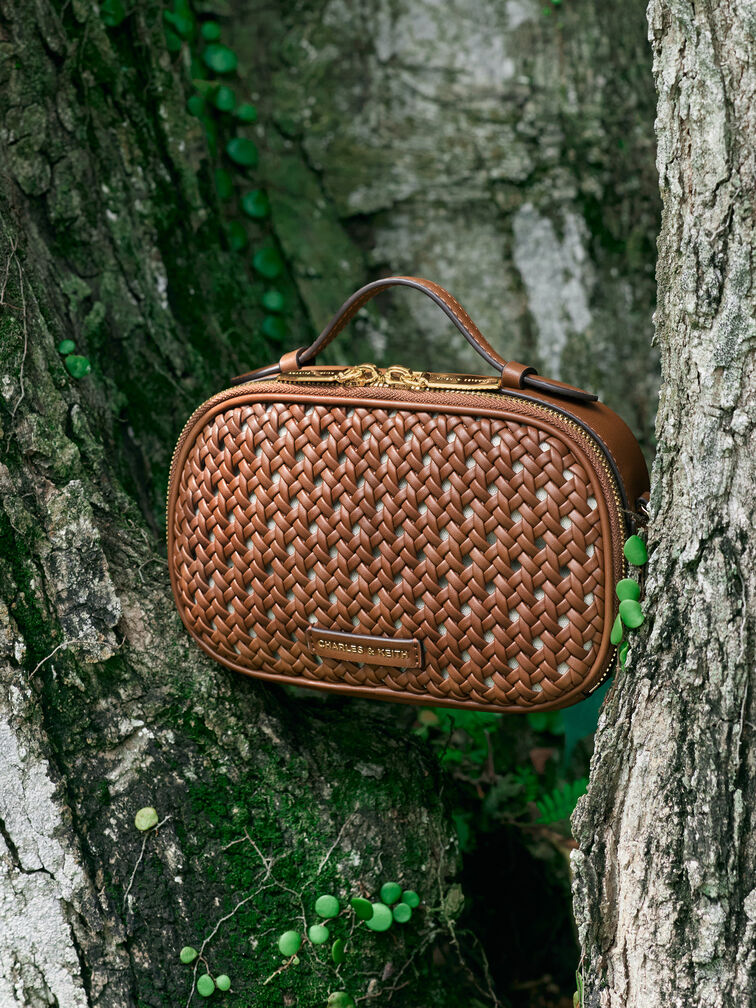 Tas Selempang Woven Azure, Chocolate, hi-res