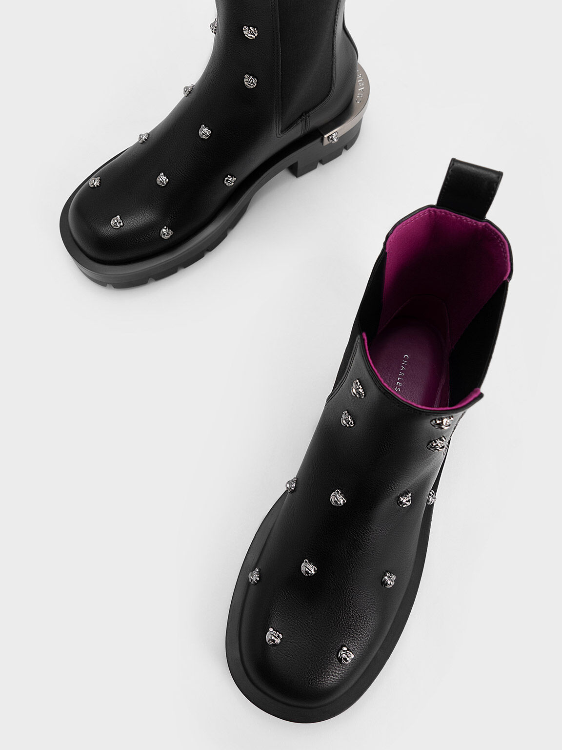 Sepatu Boots Chelsea Studded Lotso, Black, hi-res