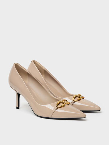 Sepatu Pumps Pointed Metallic-Buckle Patent, Nude, hi-res