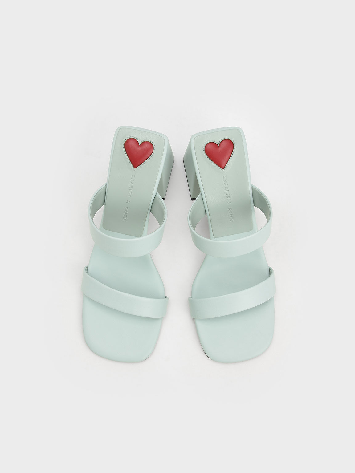 Koleksi Valentine's Day: Sepatu Trapeze Heel Mules Amora Heart-Motif, Mint Green, hi-res