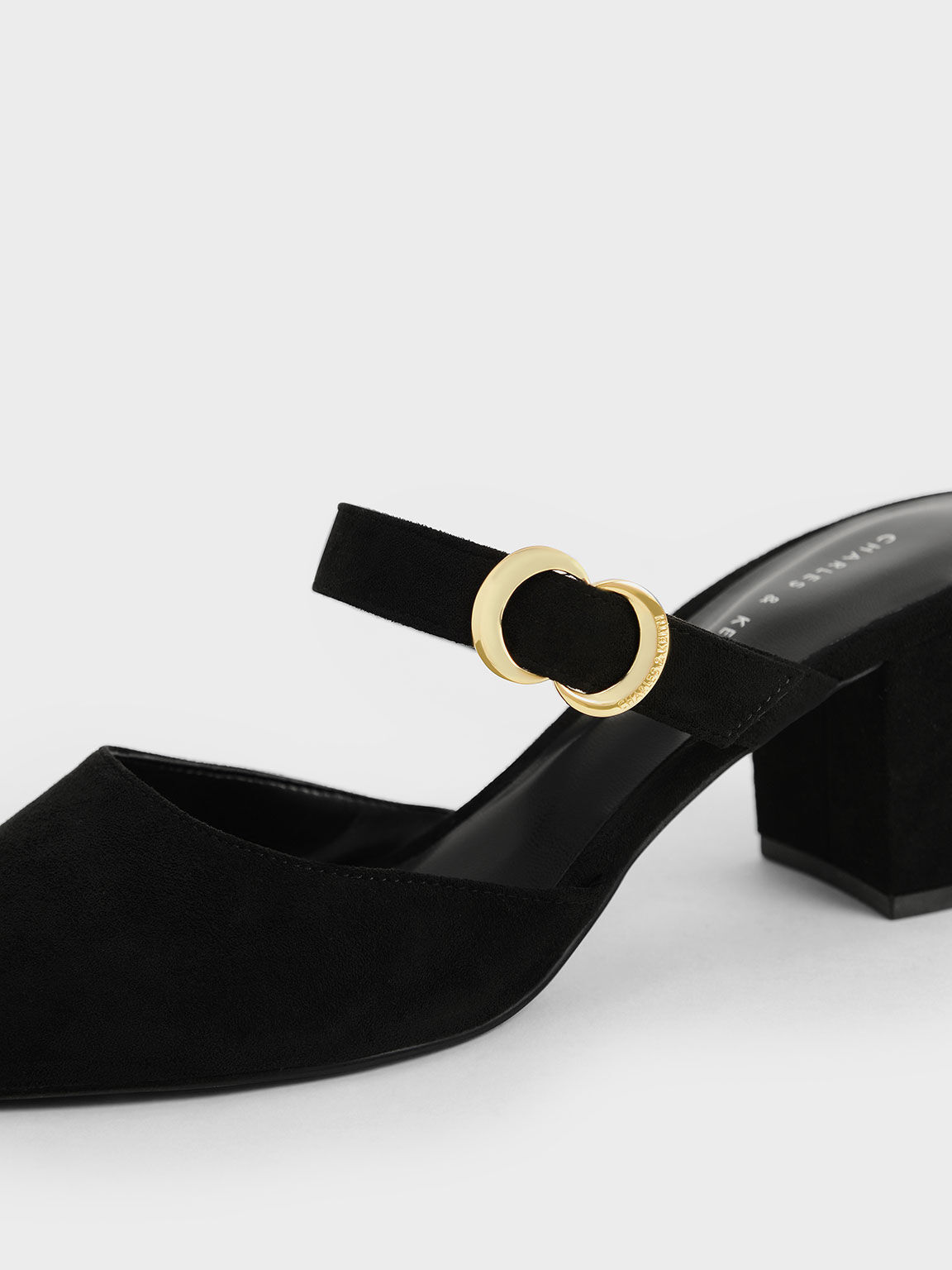 Sepatu Pumps Metallic Accent Textured Pointed-Toe, Black Textured, hi-res