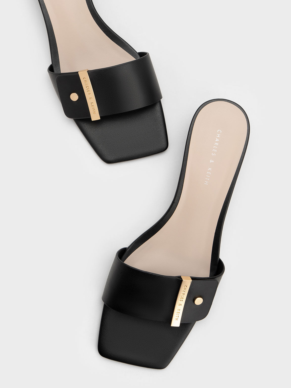 Sepatu Wedges Square-Toe Metallic Accent, Black, hi-res