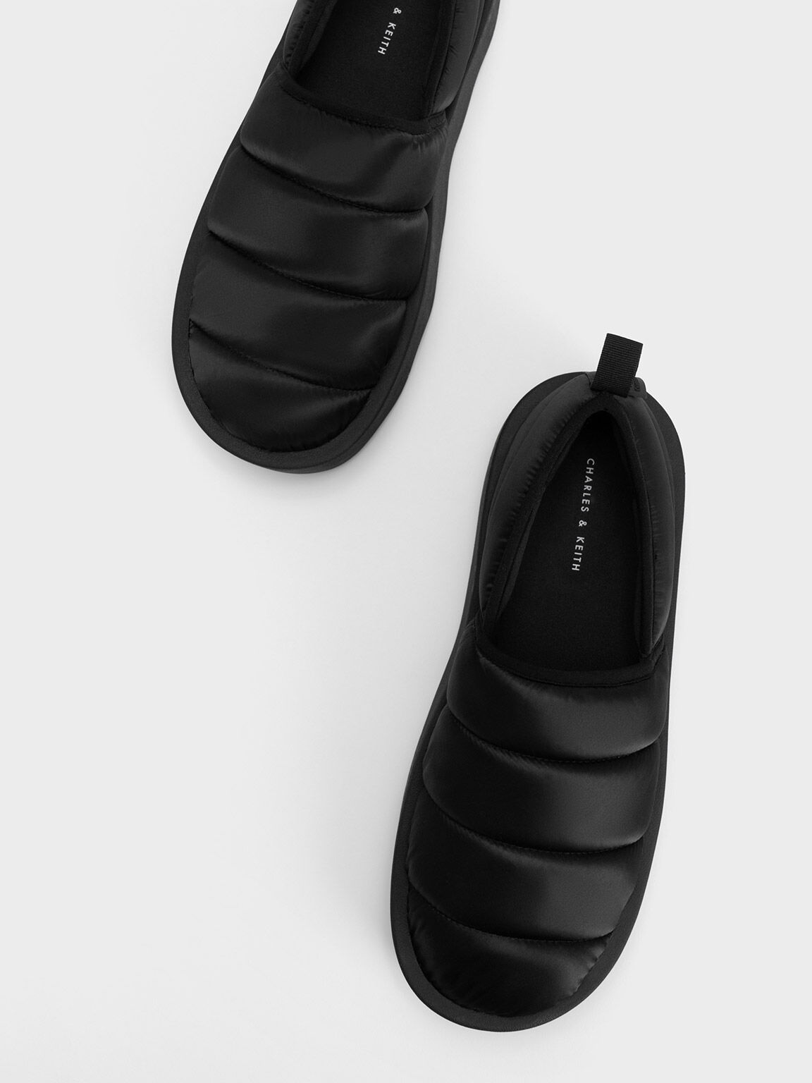 Sepatu Loafers Puffy Nylon Panelled, Black, hi-res
