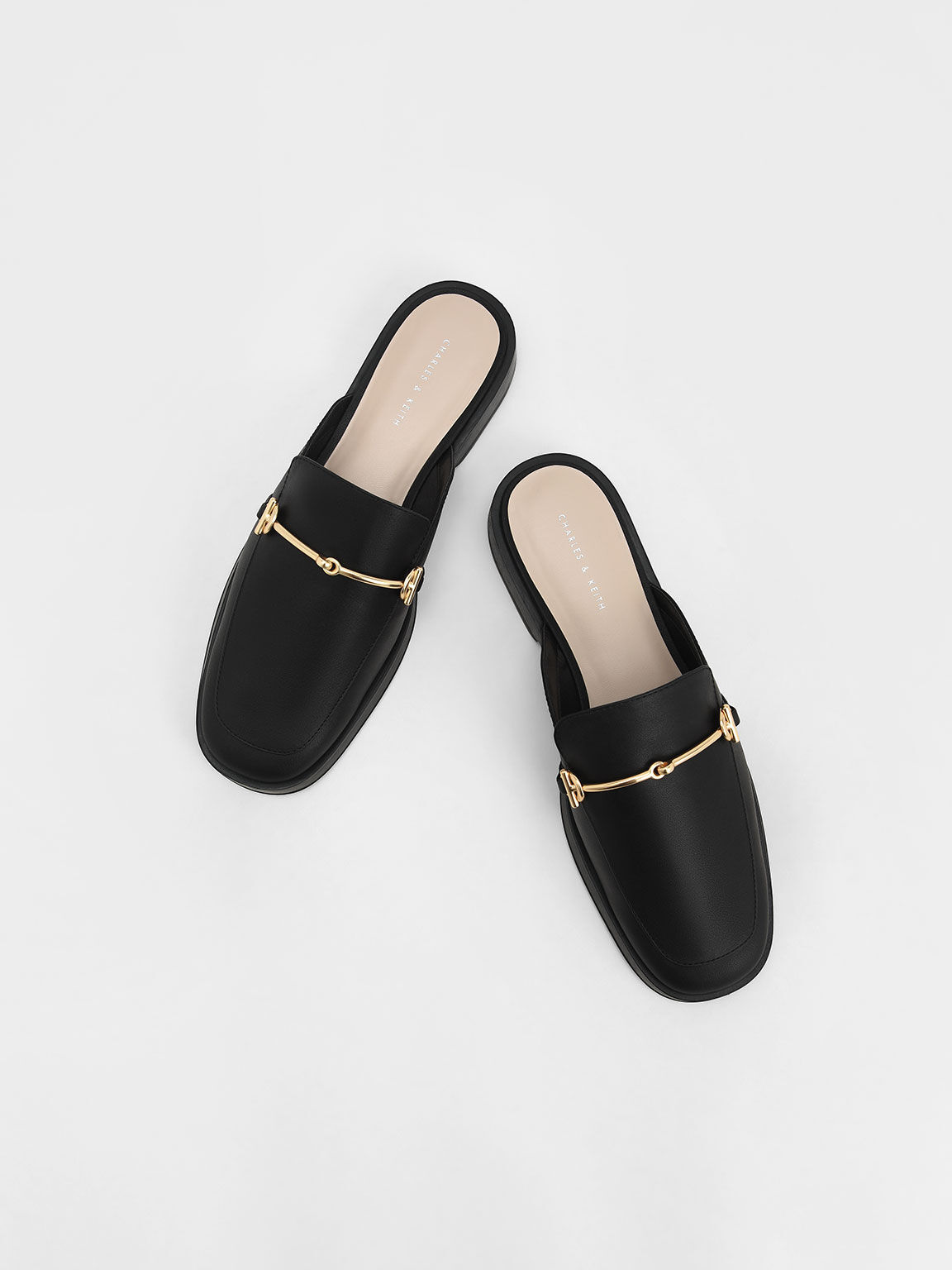 Sepatu Mules Metallic Accent Loafer, Black, hi-res