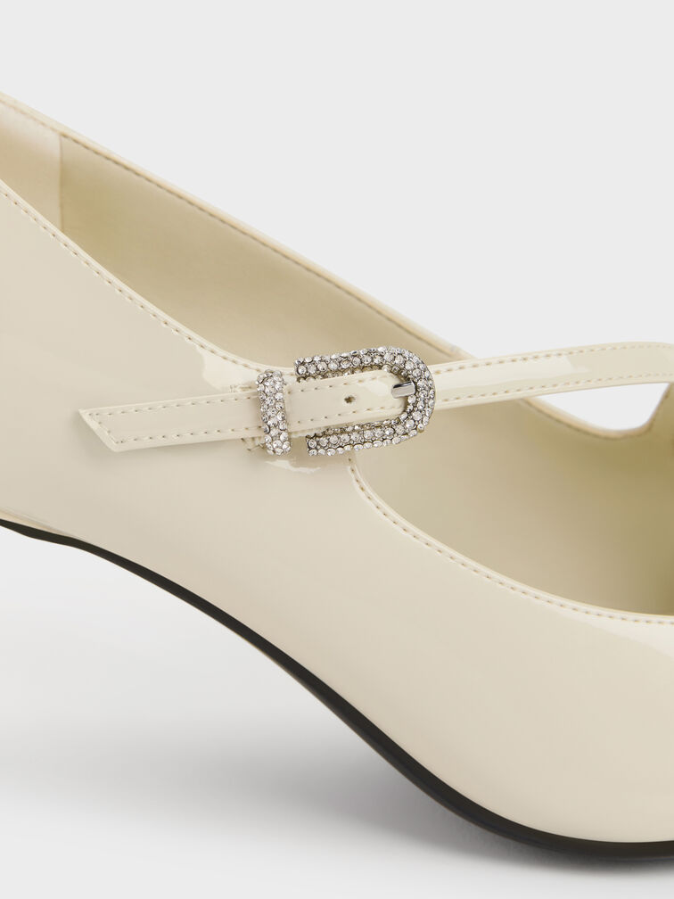 Sepatu Pumps Asymmetric-Strap Patent, Chalk, hi-res