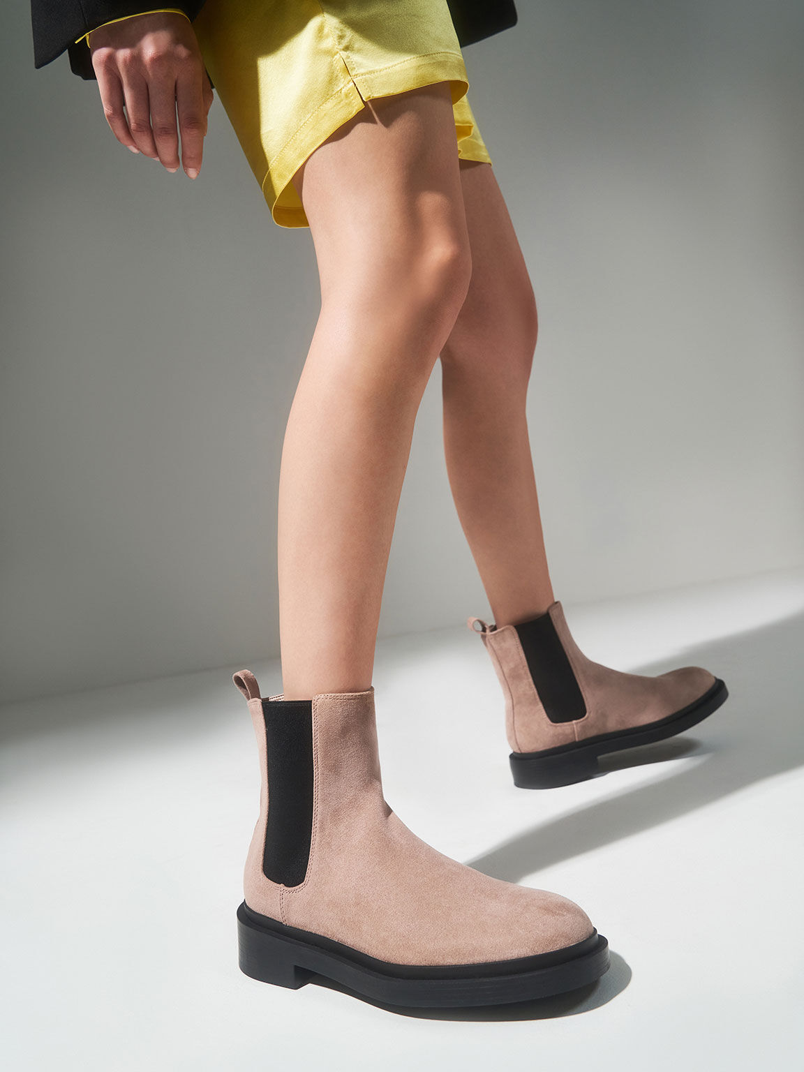 Sepatu Textured Chelsea Block-Heel Boots, Nude, hi-res