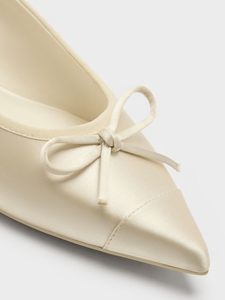 Sepatu Cap-Toe Briella Satin, Cream, hi-res