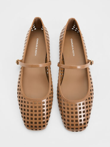 Sepatu Flats Mary Jane Patent Perforated, Caramel, hi-res