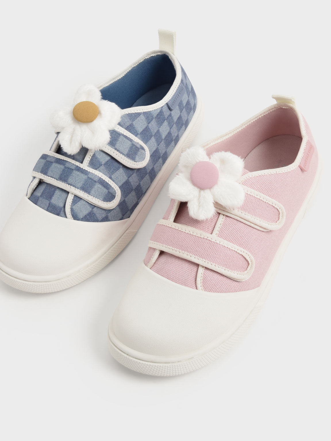 Sepatu Sneakers Girls' Flower-Embellished Canvas, Light Pink, hi-res