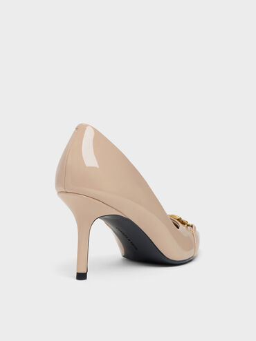 Sepatu Pumps Pointed Metallic-Buckle Patent, Nude, hi-res