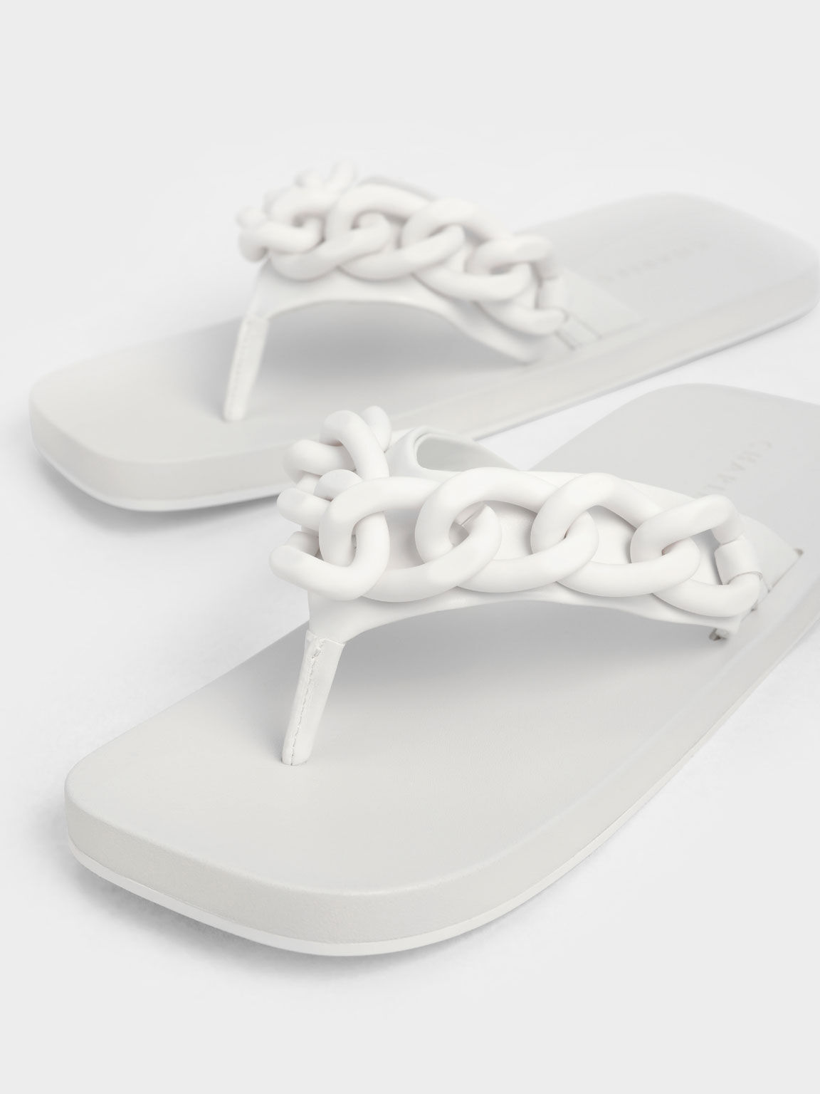 Sandal Thong Chain Link, White, hi-res