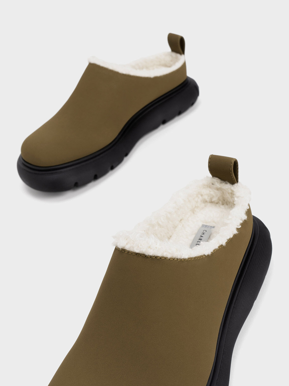 Sepatu Mules Fur-Trim Round-Toe Platform, Olive, hi-res