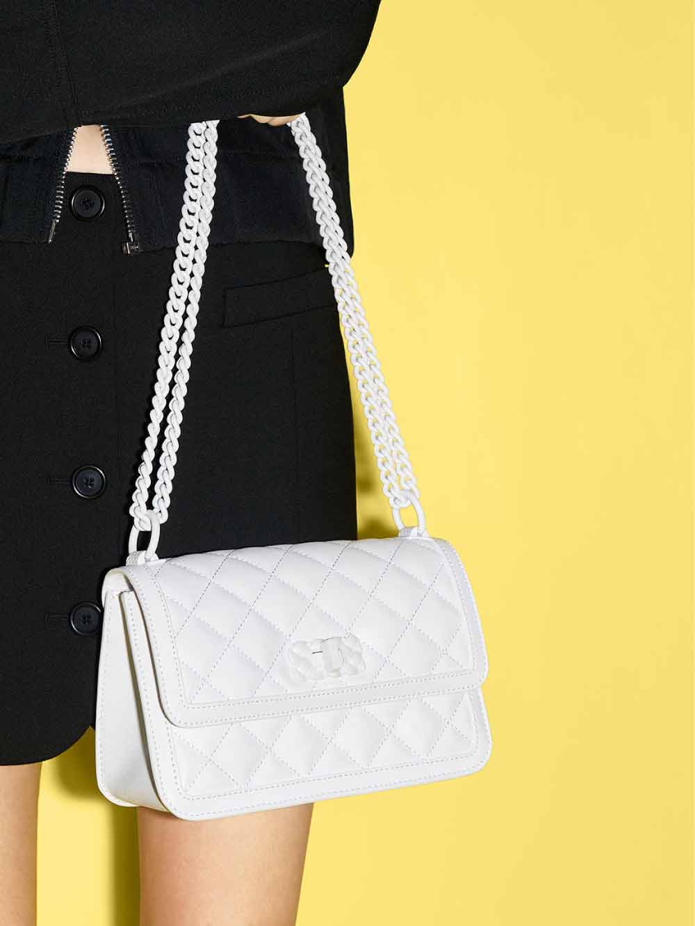Tas wanita Micaela quilted chain white – CHARLES & KEITH