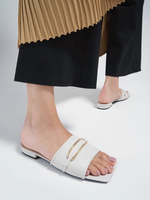 Sandal Metallic Accent Square- Toe Slide, Putih