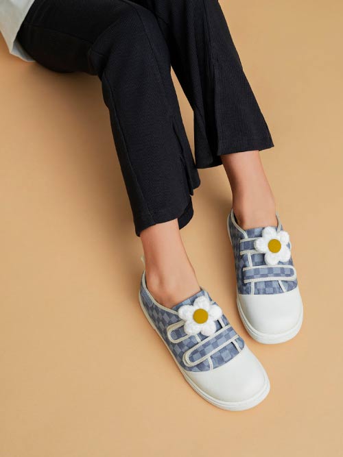 Sepatu Sneakers Girls' Flower-Embellished Denim Check-Print