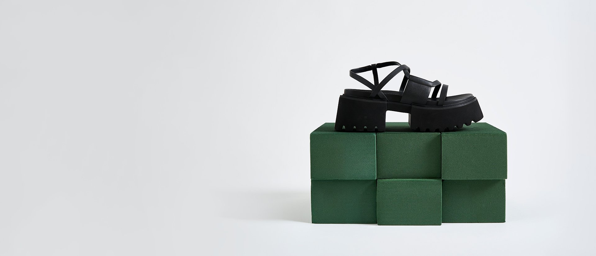 Women’s Nadine strappy platform sandals - CHARLES & KEITH