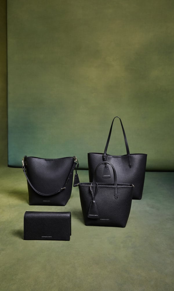 Women's Black Mini Kerry Chain-Handle Crossbody Bag - CHARLES & KEITH