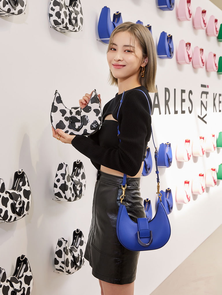ITZY Gabine Belted Hobo Bag in chalk and cobalt – CHARLES & KEITH