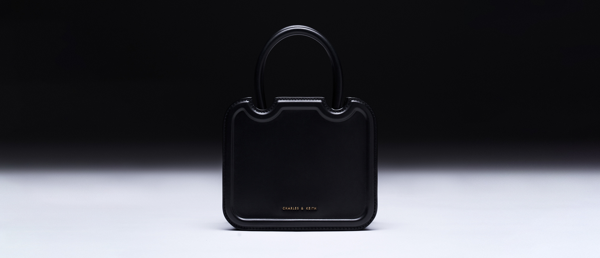 Women’s Perline sculptural tote bag in black - CHARLES & KEITH