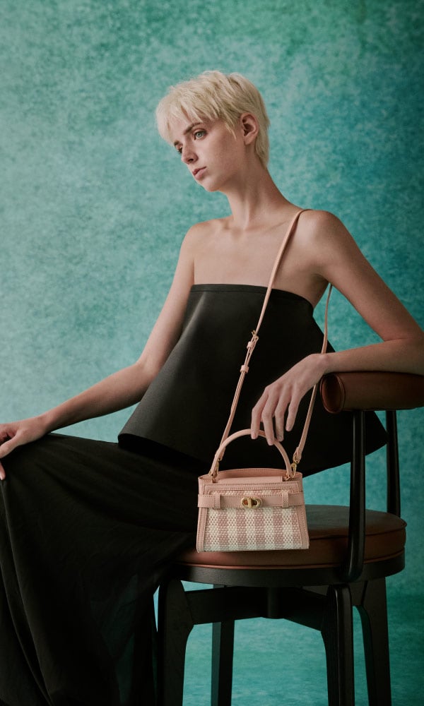 Women's Black Mini Kerry Chain-Handle Crossbody Bag - CHARLES & KEITH