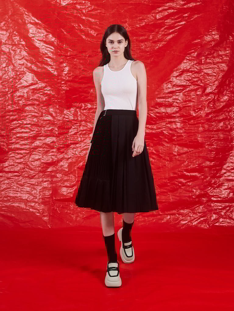 Women’s Leni canvas platform loafers (on model)    - CHARLES & KEITH