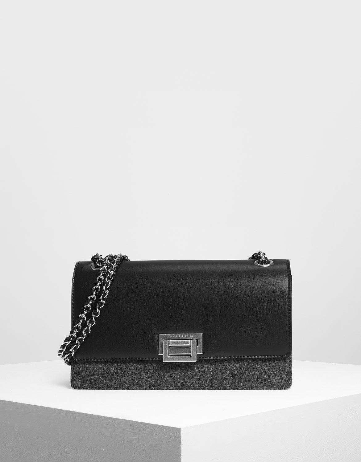 Black Textured Chain Link Shoulder Bag CHARLES & KEITH ID